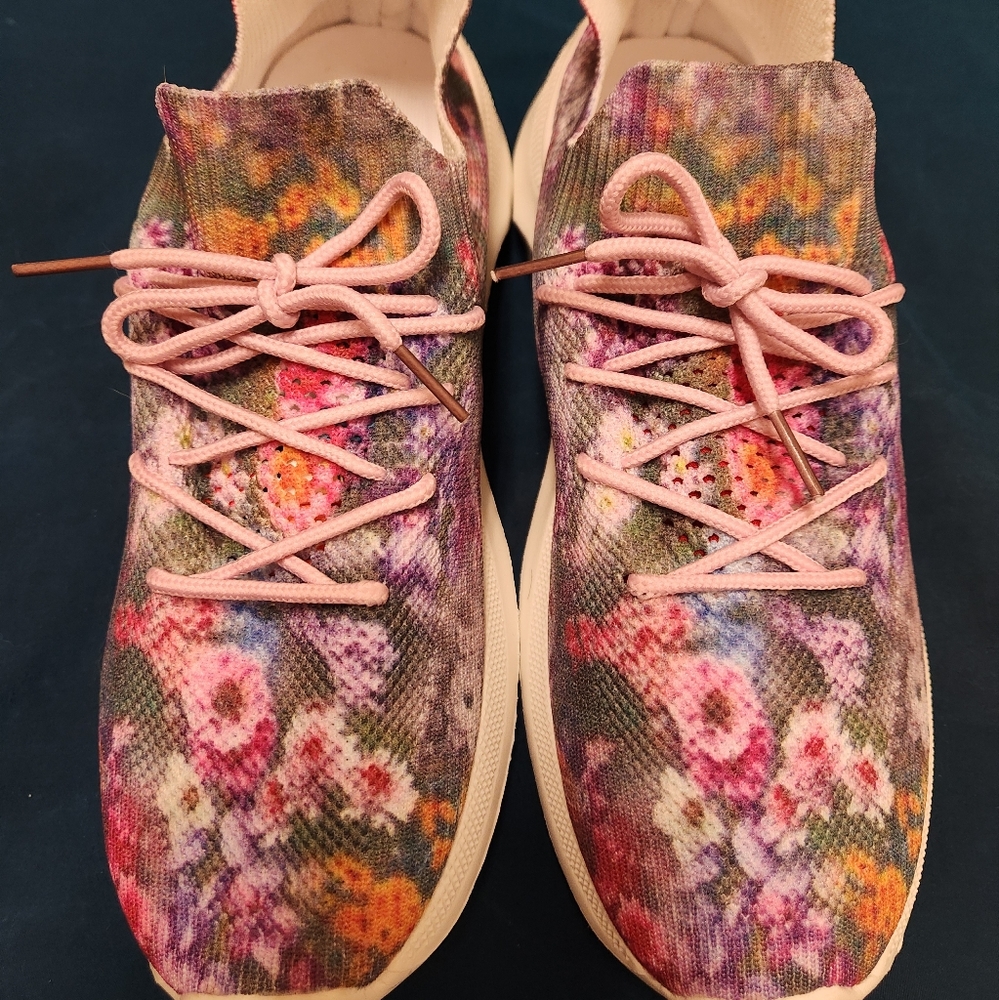 Floral Casual Sneakers 8.5